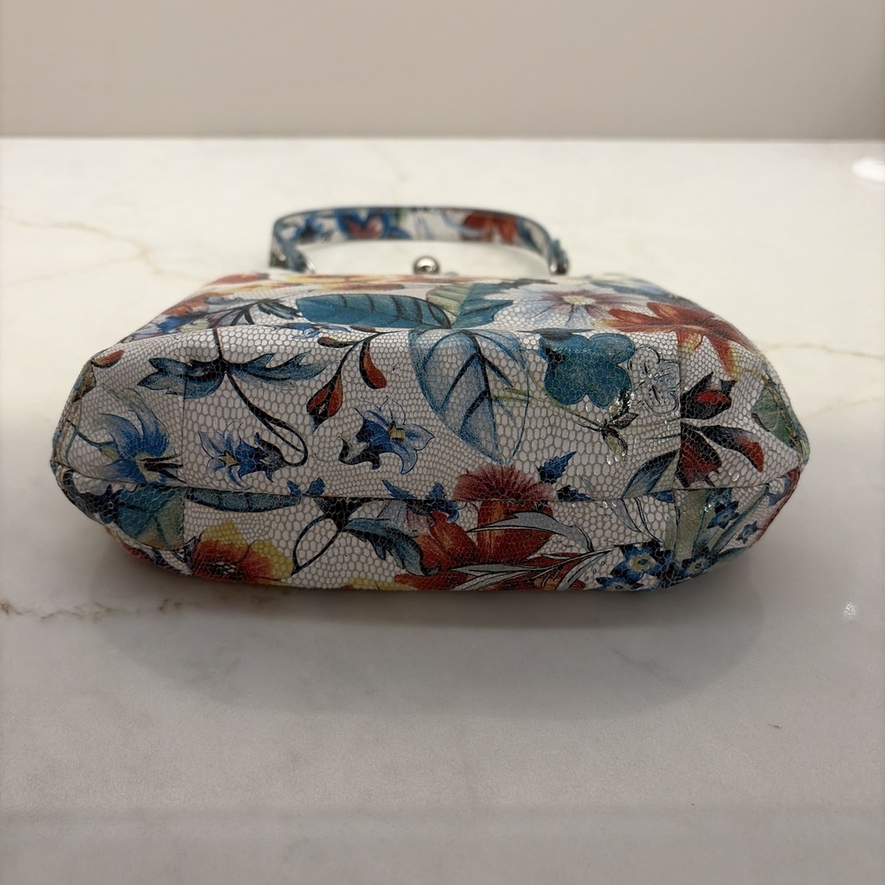 HOBO Floral Bag with Silver Accents. PRICED TO SELL - Picture 13 of 16